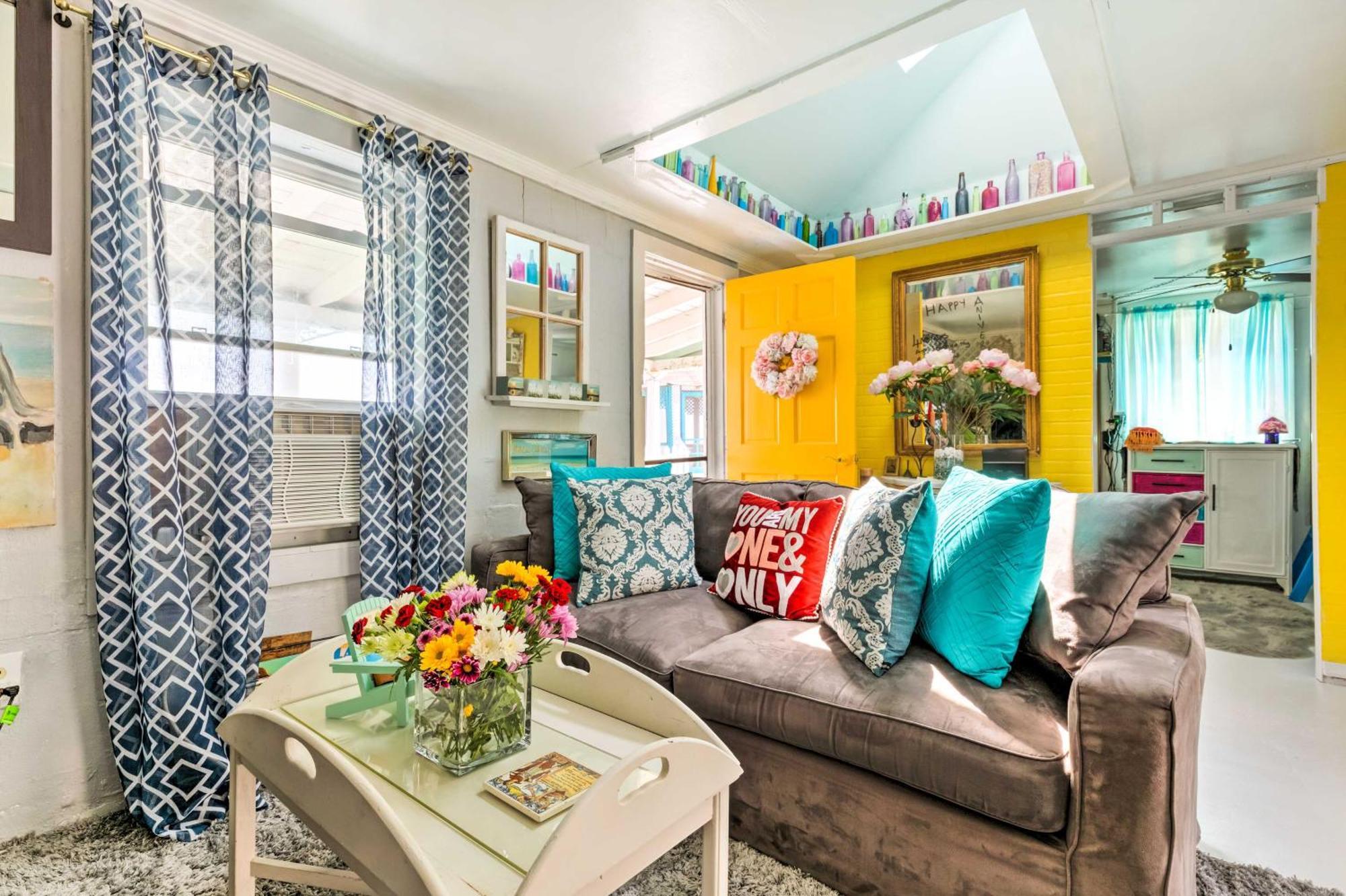 Oceanfront White Stone Cottage With Private Beach! Bagian luar foto