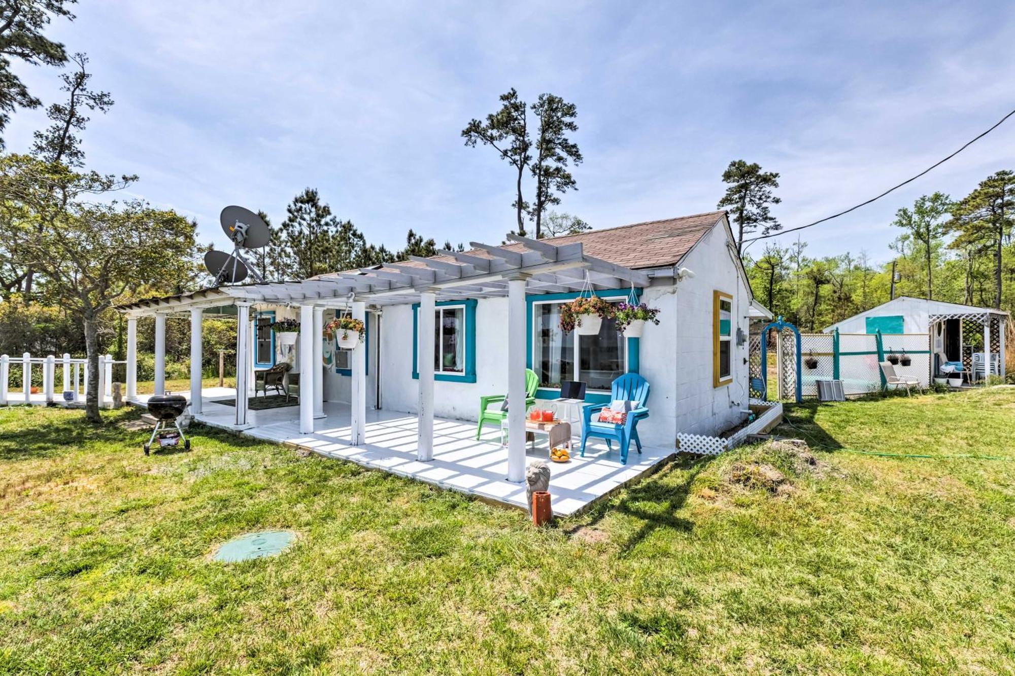 Oceanfront White Stone Cottage With Private Beach! Bagian luar foto